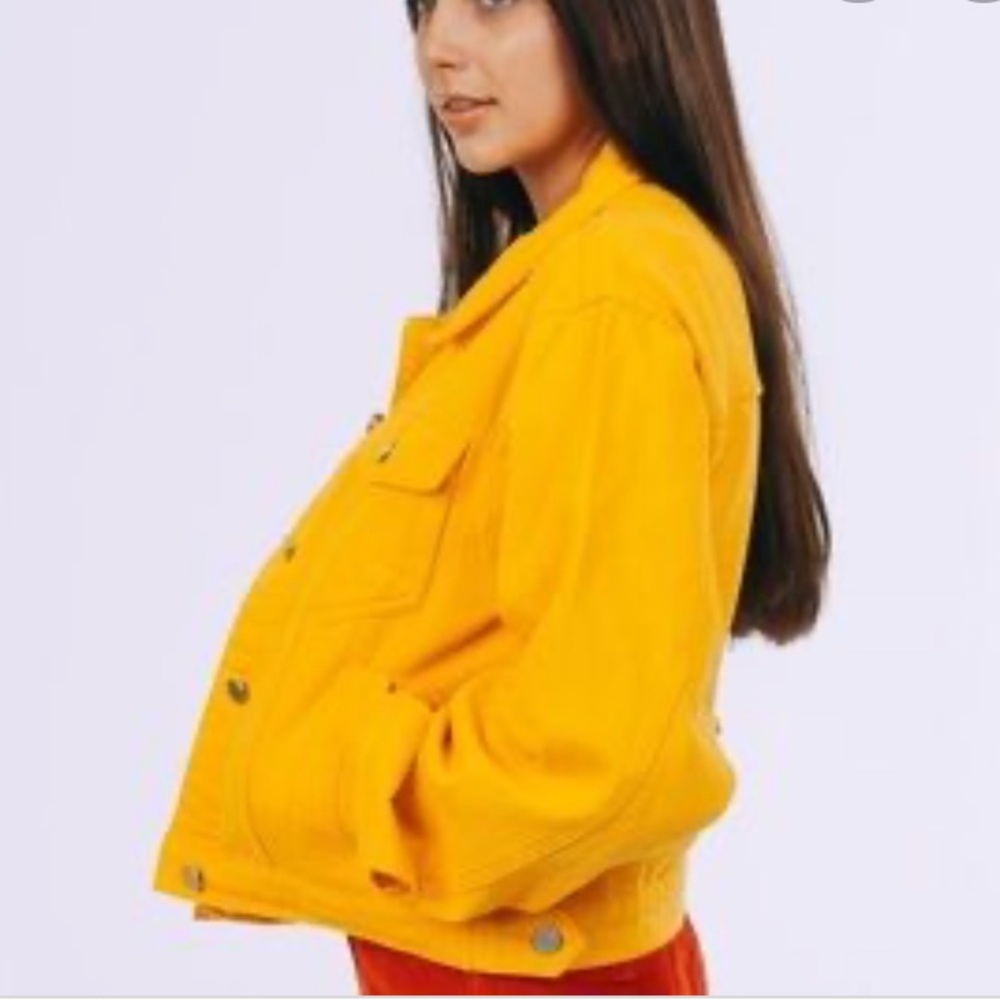 Denim jacket yellow highkey by Emma Chamberlin